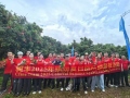 昶豐周末辦公室人員出動， 現(xiàn)摘現(xiàn)吃桂味荔枝， 解鎖夏日團建快樂！